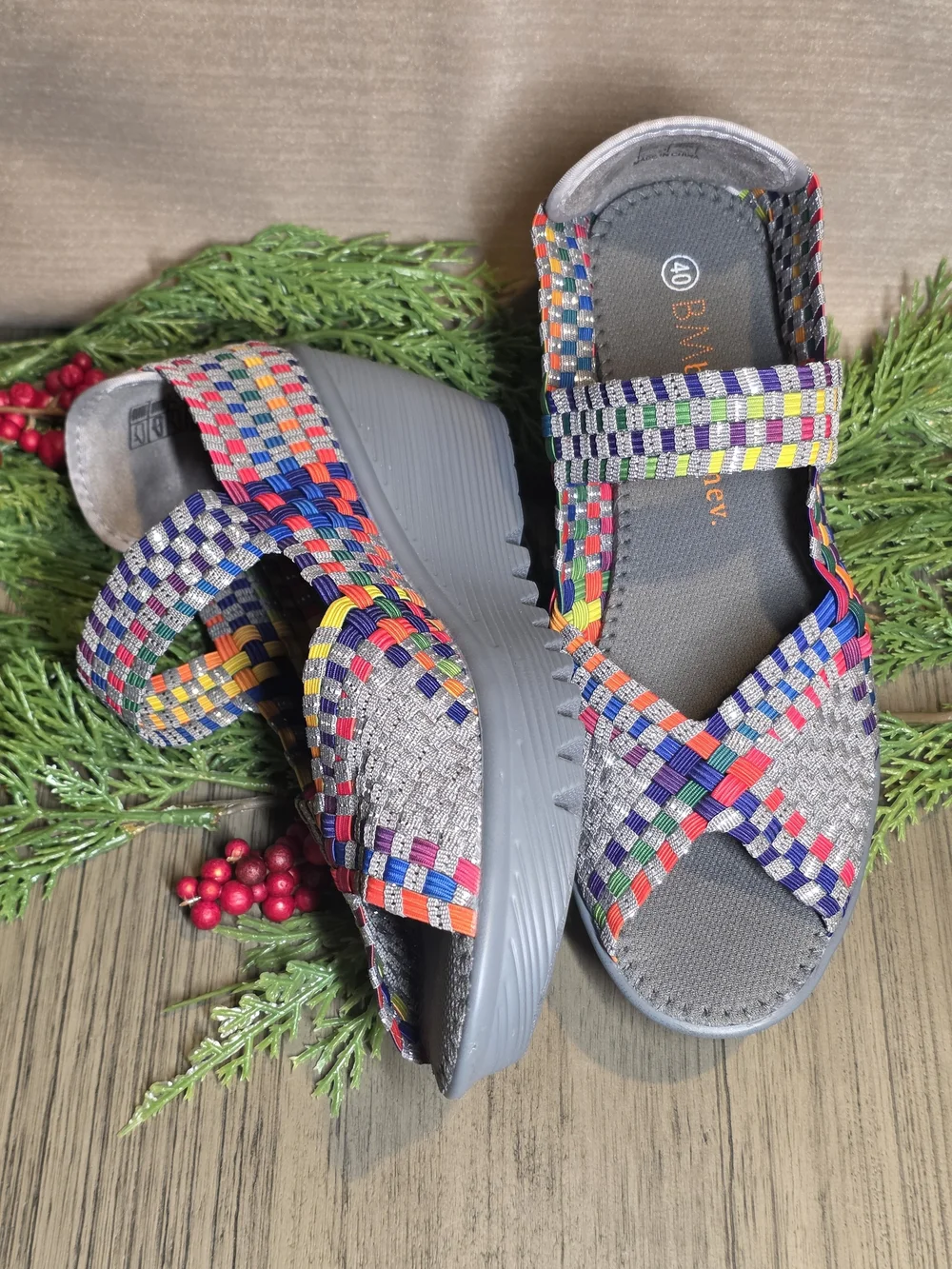 bernie mev. Women's Hallie Wedges in Pewter Multi